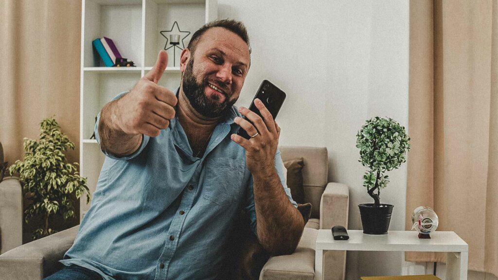 Zorgverleners in je telefoon zetten